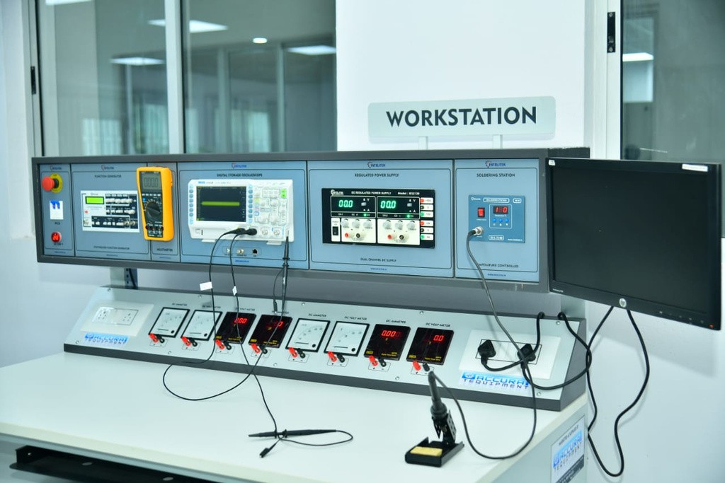 Electronic Workbench with Instrument Panel – IES4040